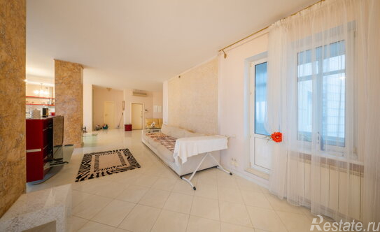 Продажа 4-комн квартиры на вторичном рынке ул Крылатские Холмы,  д. 33,  к. 3