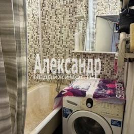 Продажа 3-комн квартиры на вторичном рынке ул Ушинского,  д. 39,  к. 3