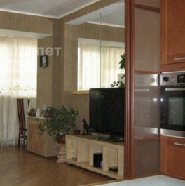 Продажа 2-комн квартиры на вторичном рынке Власьевский Б. пер