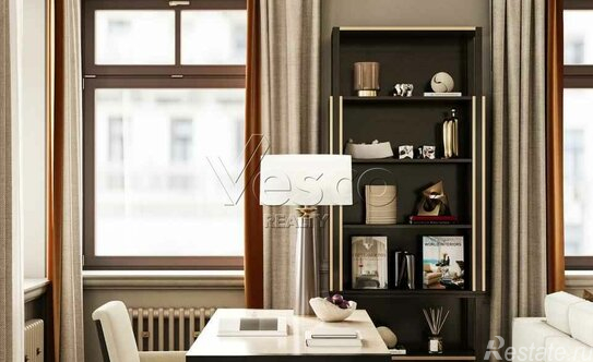 Продажа 4-комн квартиры на вторичном рынке Усачёва улица