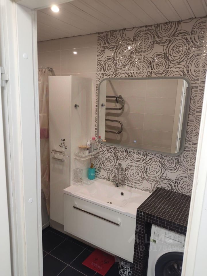 Продажа 2-комн квартиры на вторичном рынке улица Типанова, 29