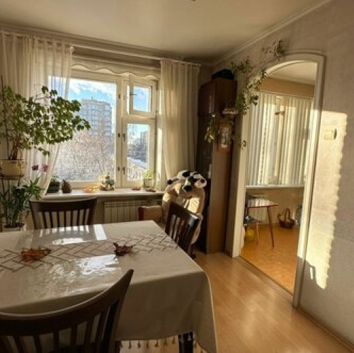 3-комн квартира улица Лёни Голикова,  д. 7