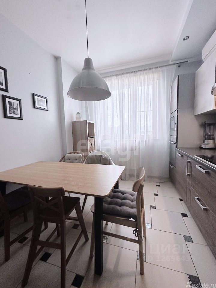 Продажа 2-комн квартиры на вторичном рынке Опалиха, улица Ткацкой Фабрики,  д. 18