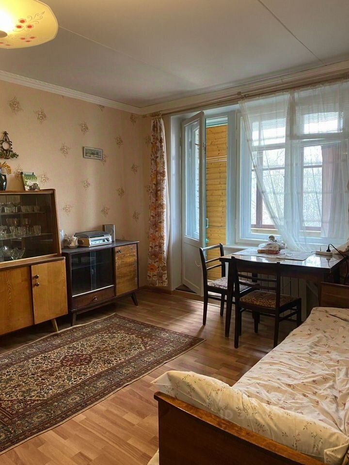 Продажа 1-комн квартиры на вторичном рынке Петергоф, бульвар Разведчика, 12к3