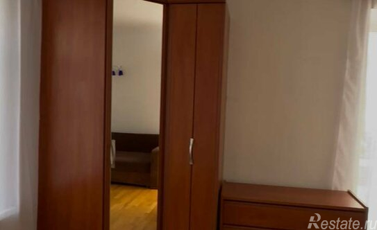 Продажа 4-комн квартиры на вторичном рынке Петергоф г, Эрлеровский б-р,  д. 10