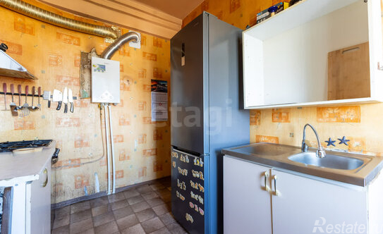 Продажа 2-комн квартиры на вторичном рынке Заводская улица,  д. 35