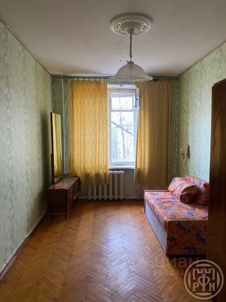 Продажа 2-комн квартиры на вторичном рынке Ломоносов, Владимирская улица, 25