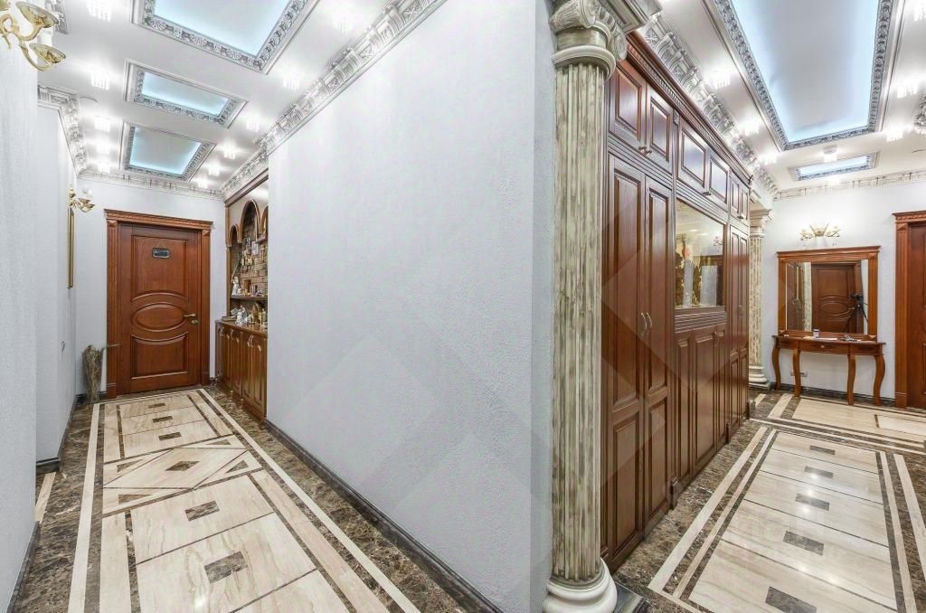 Продажа 4-комн квартиры на вторичном рынке Ленинский проспект, 111к1