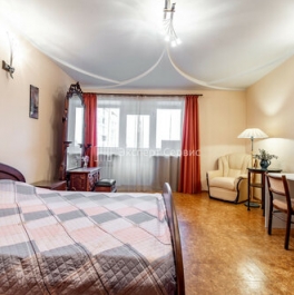 Продажа 1-комн квартиры на вторичном рынке Морская наб,  д. 37 к2