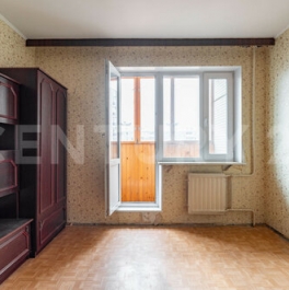 Продажа 2-комн квартиры на вторичном рынке Шаврова ул,  д. 15