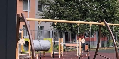 3-комн квартира улица Чистова, 15/15