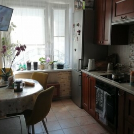 Продажа 2-комн квартиры на вторичном рынке улица Седова,  д. 13 к2