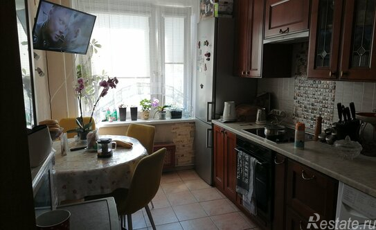 Продажа 2-комн квартиры на вторичном рынке улица Седова,  д. 13 к2