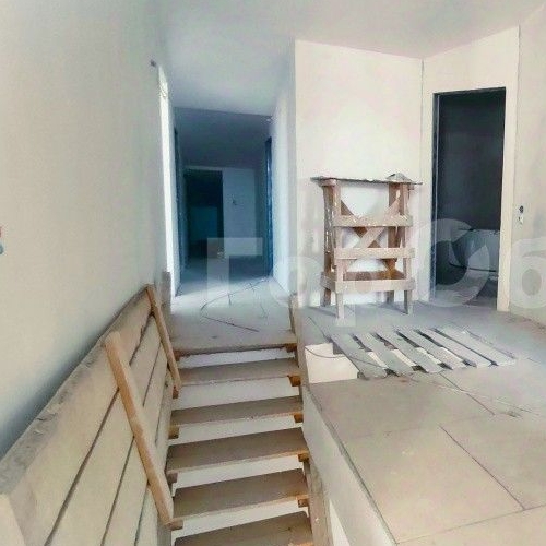 4-комн квартира пос. Поведники, улица Центральная, 20