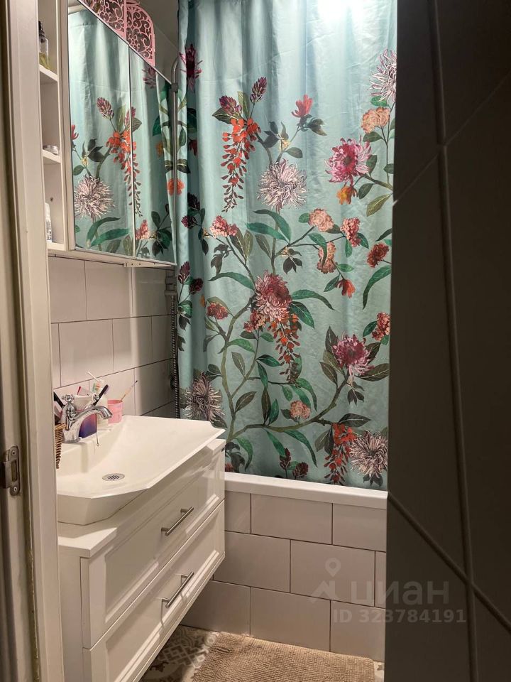 Продажа 3-комн квартиры на вторичном рынке Химки, улица Панфилова, 9