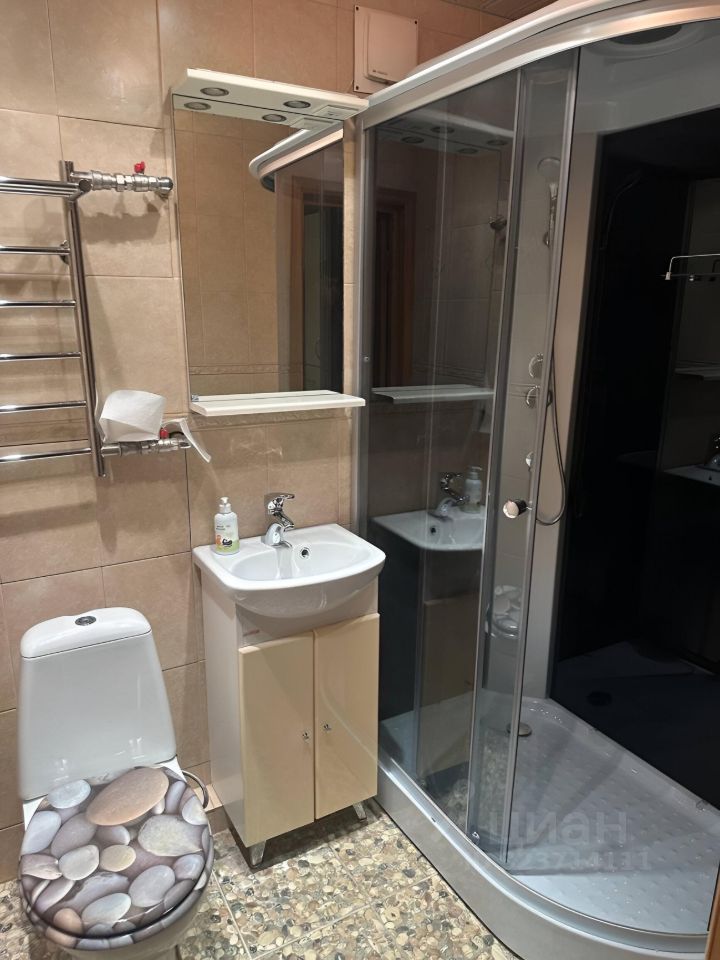 Аренда 2-комн квартиры на вторичном рынке Живописная улица, 34К2