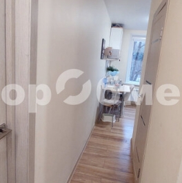 Продажа 1-комн квартиры на вторичном рынке Петрозаводская улица,  д. 17 к2