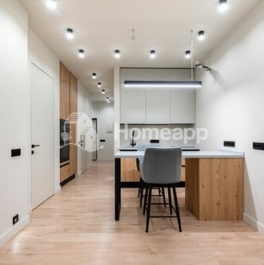 Продажа 2-комн квартиры на вторичном рынке улица Гайдая