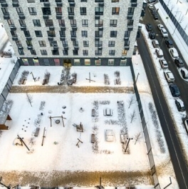 Продажа 1-комн квартиры на вторичном рынке Орлово-Денисовский проспект,  д. 19 к2 с1