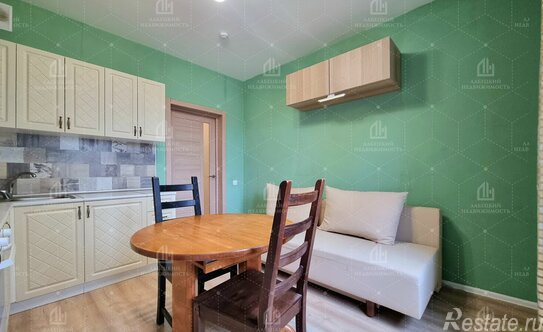 Продажа 3-комн квартиры на вторичном рынке 12-я линия,  д. 19