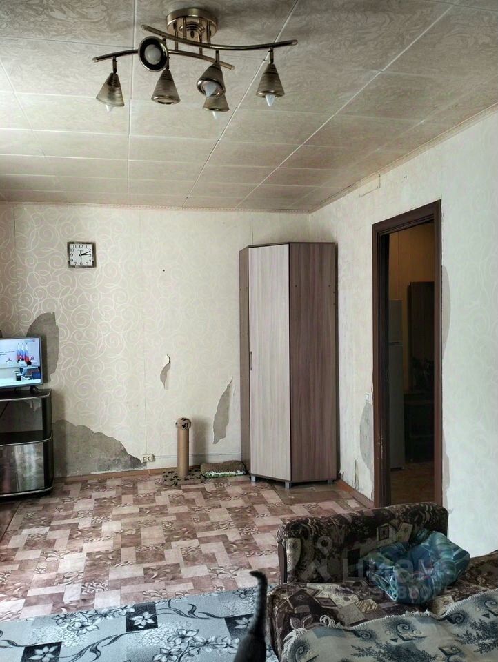 Продажа 1-комн квартиры на вторичном рынке пос. Большевик, улица Ленина, 16