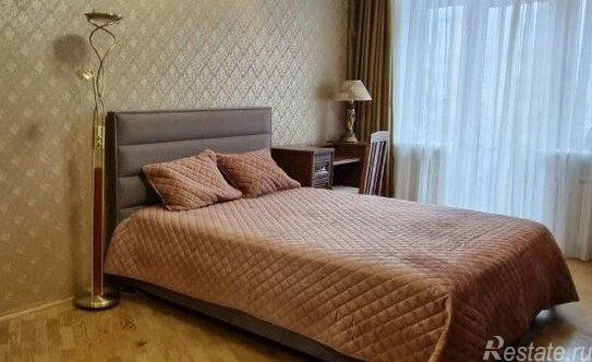 Продажа 2-комн квартиры на вторичном рынке Авиационная улица,  д. 15