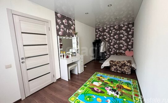 Продажа 2-комн квартиры на вторичном рынке Фосфоритный, Школьная улица,  д. 11