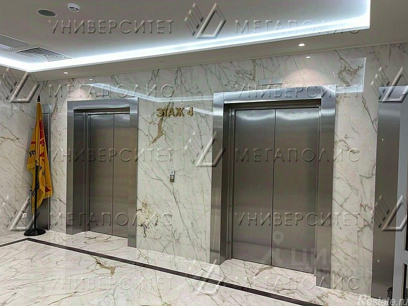 Аренда торгового помещения Новоорловская улица,  д. 3/1