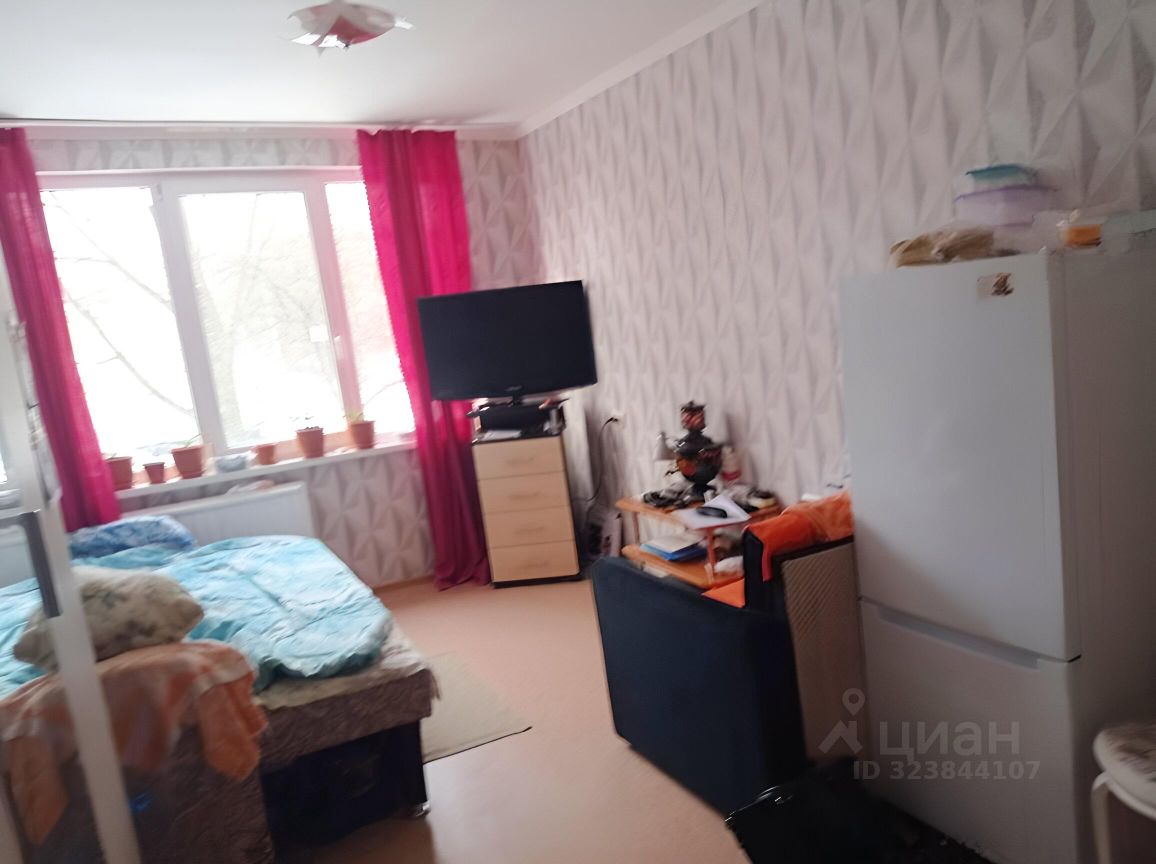 Продажа комнаты проспект Славы, 25