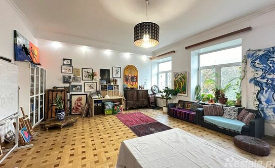 Продажа 5-комн квартиры на вторичном рынке Сверчков пер,  д. 8,  к. 1