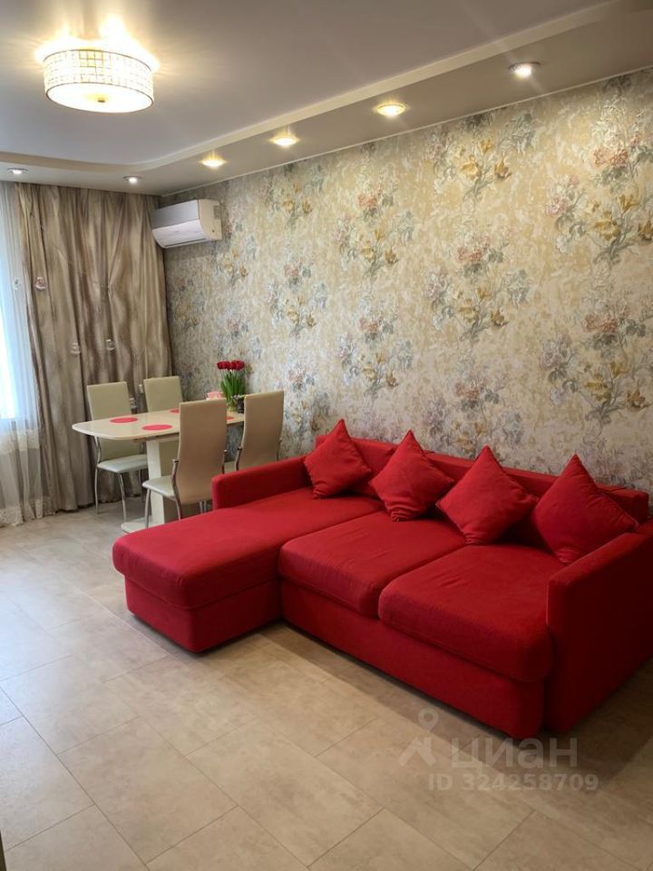 Аренда 3-комн квартиры на вторичном рынке Сиреневый бульвар,  д. 44