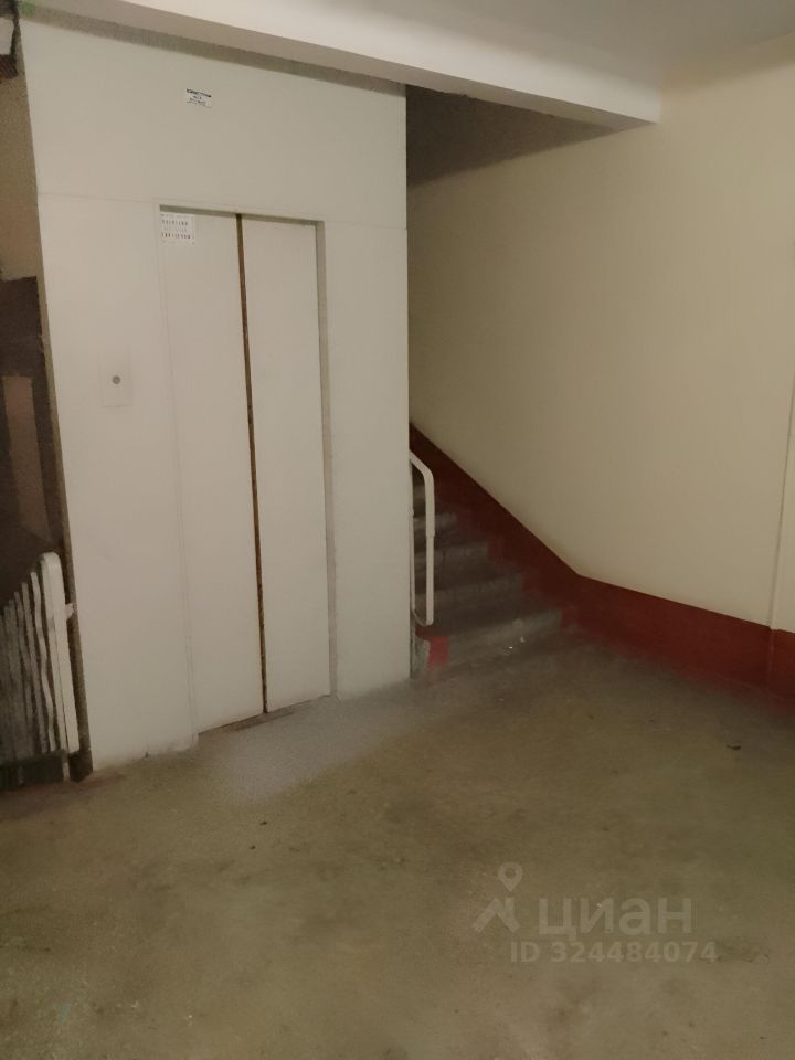 Продажа 2-комн квартиры на вторичном рынке Большеохтинский проспект, 14