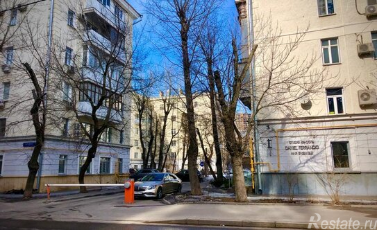 Продажа 2-комн квартиры на вторичном рынке улица Климашкина,  д. 20