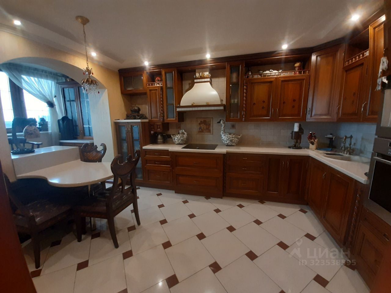 Продажа 5-комн квартиры на вторичном рынке улица Гурьянова, 2К3