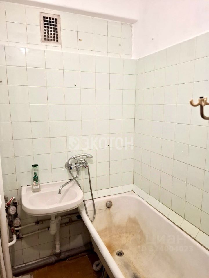 Продажа 2-комн квартиры на вторичном рынке Апрельская улица, 5