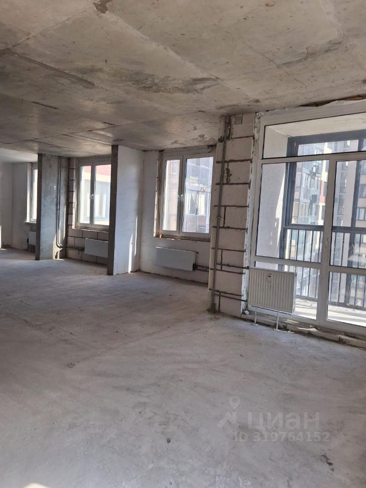 Продажа 3-комн квартиры на вторичном рынке бульвар Веласкеса, 7к5