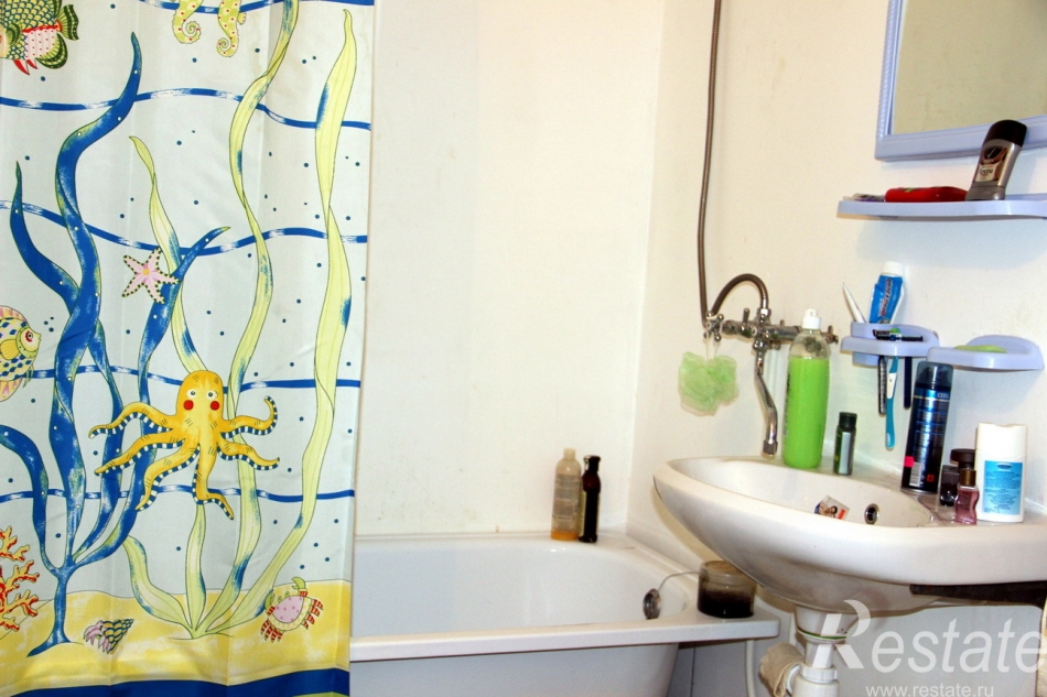 Продажа 1-комн квартиры на вторичном рынке Мичуринский 3-й туп, Сходня мкр, Химки г ,  д. 8