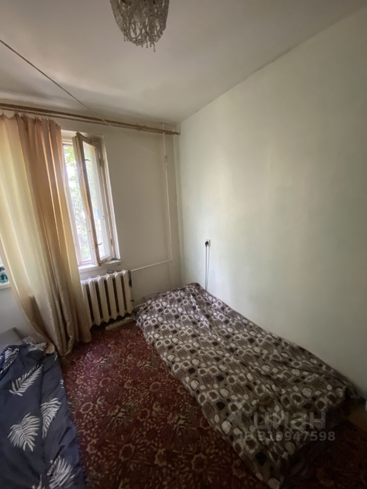 Продажа 3-комн квартиры на вторичном рынке Лобня, улица Победы, 14