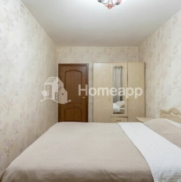 Продажа 3-комн квартиры на вторичном рынке улица Кулакова,  д. 19