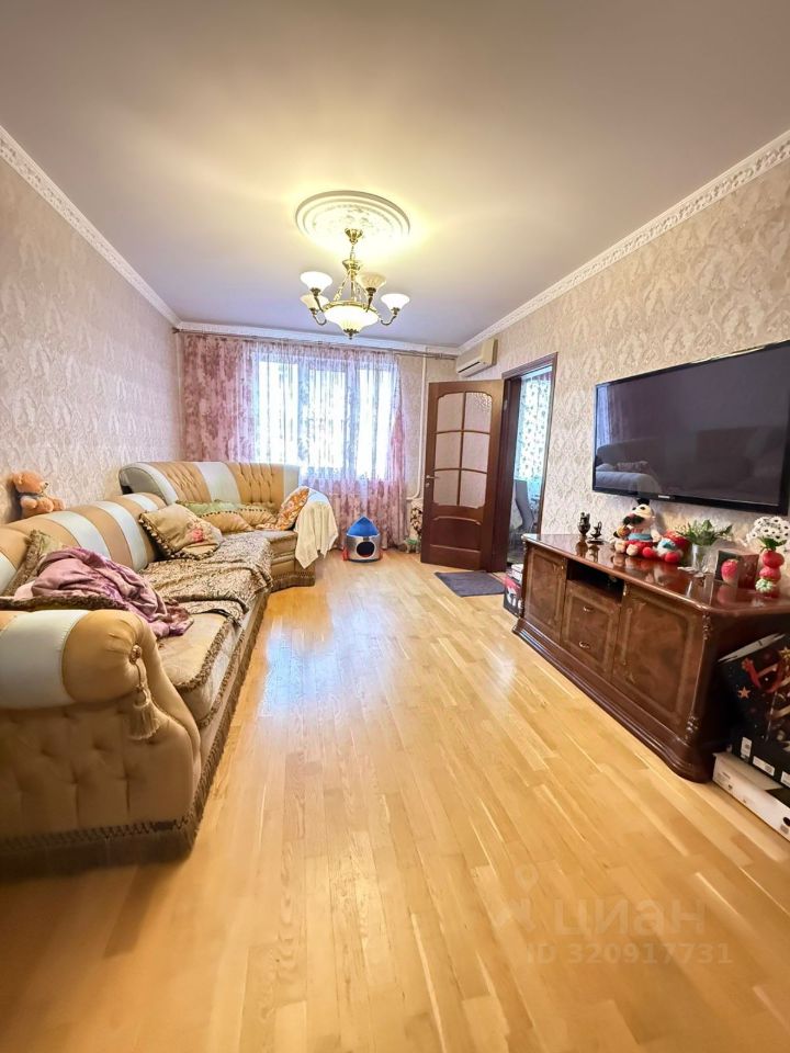 Продажа 3-комн квартиры на вторичном рынке улица Зои и Александра Космодемьянских, 29