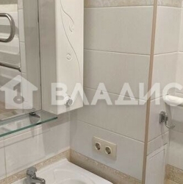 Продажа 2-комн квартиры на вторичном рынке б-р Александра Грина