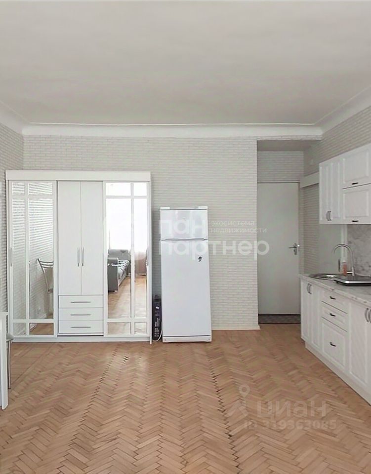 Продажа 6-комн квартиры на вторичном рынке Можайская улица, 42