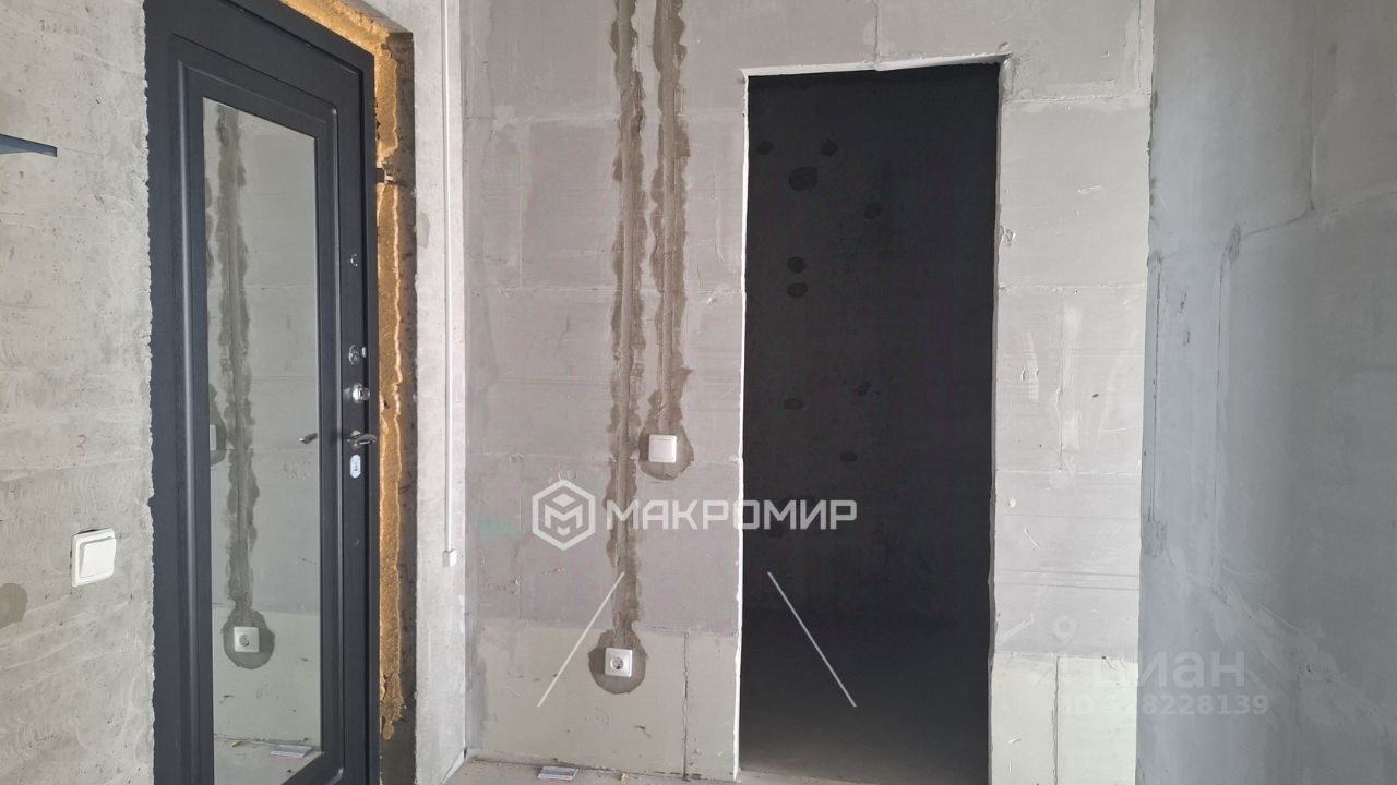Продажа 2-комн квартиры на вторичном рынке Имени Свердлова пгт, проезд Западный, 14
