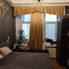 Продажа 5-комн квартиры на вторичном рынке Большой П.С. просп.,  д. 19