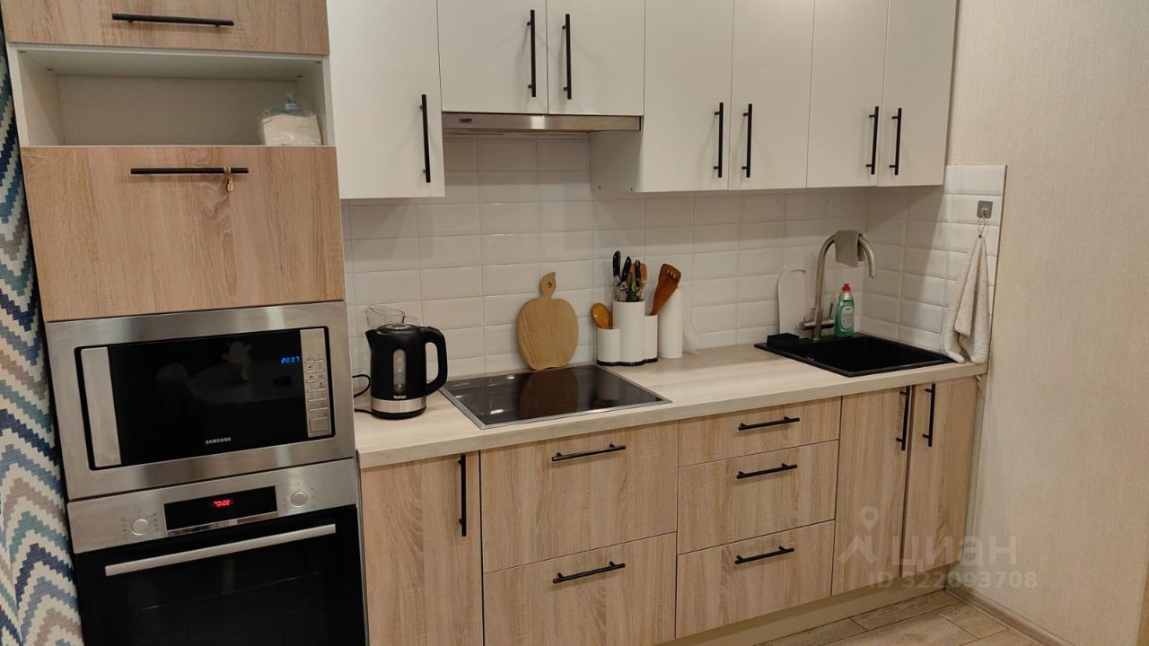 Аренда 3-комн квартиры на вторичном рынке улица Вертолетчиков, 4к6