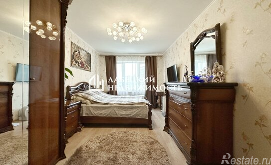 Продажа 3-комн квартиры на вторичном рынке улица Маршала Захарова,  д. 62 к1