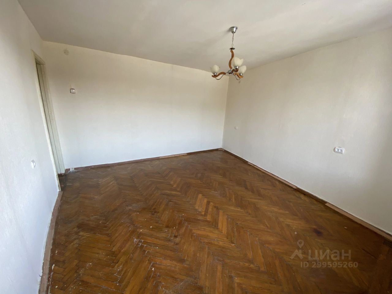 Продажа 2-комн квартиры на вторичном рынке пос. Войсковицы, площадь Манина, 2