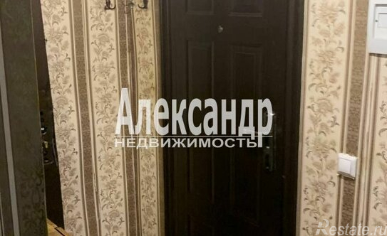 Продажа 1-комн квартиры на вторичном рынке Раздолье, ул Центральная,  д. 27
