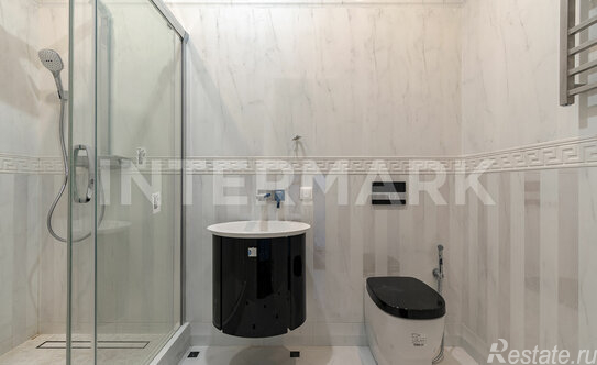 Продажа 4-комн квартиры на вторичном рынке Козловский Б. пер,  д. 8