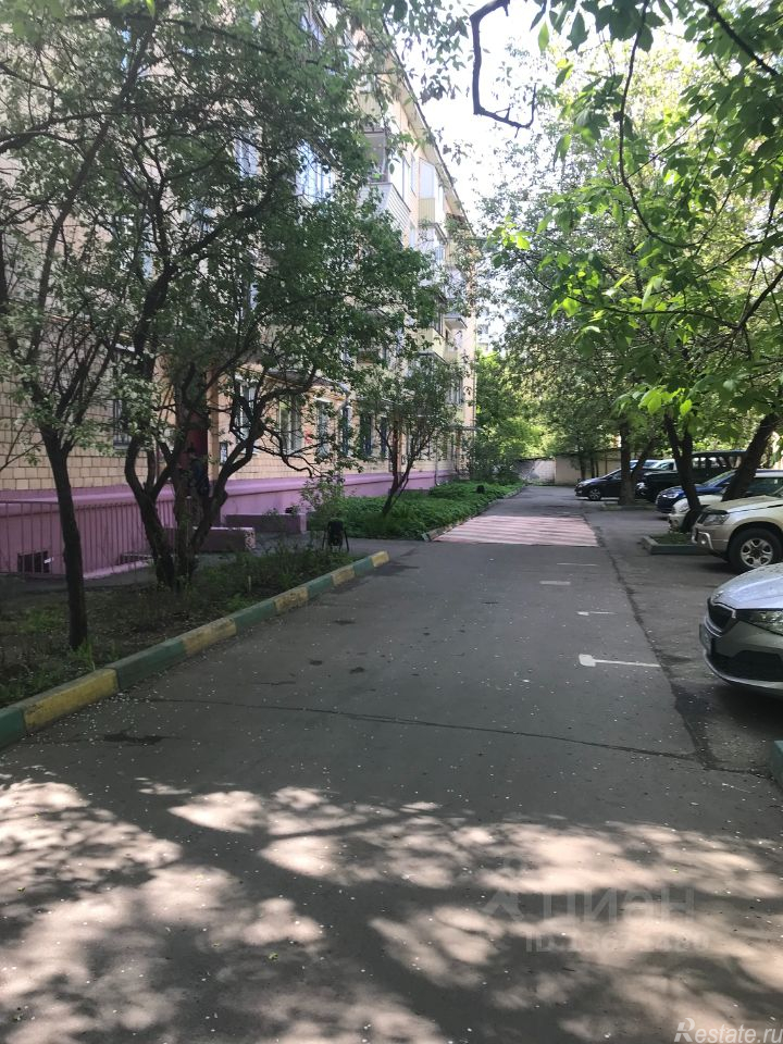 Продажа 3-комн квартиры на вторичном рынке улица Лобачика,  д. 23 к2